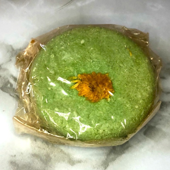 🔥LUSH KARMA KOMBA SOLID SHAMPOO BAR - Discontinued